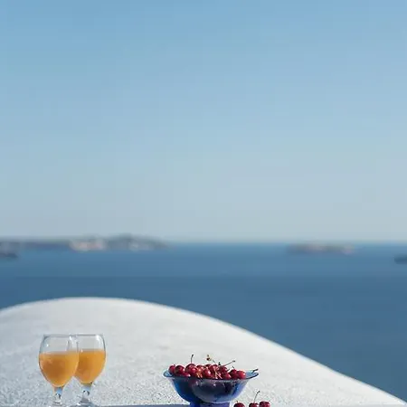 Evmenia Luxury Cave Villa Oia (Santorini)