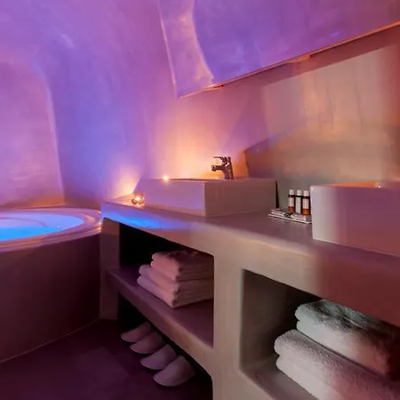 Evmenia Luxury Cave אויה