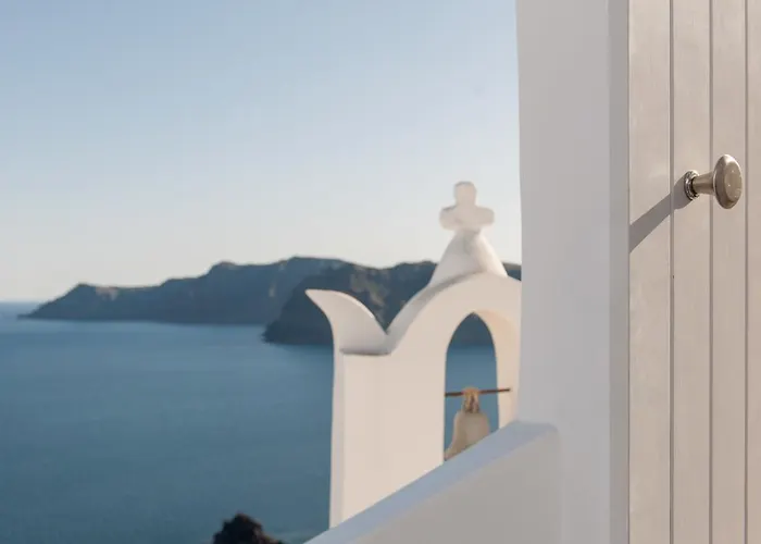 Evmenia Luxury Cave Villa