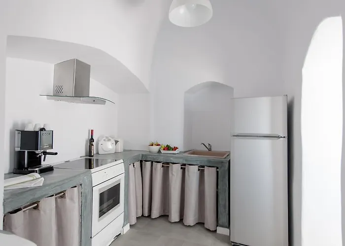 Evmenia Luxury Cave Villa *